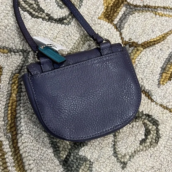 💕 Coach NWT $128 slate mini crossbody bag 💕 - Picture 4 of 12